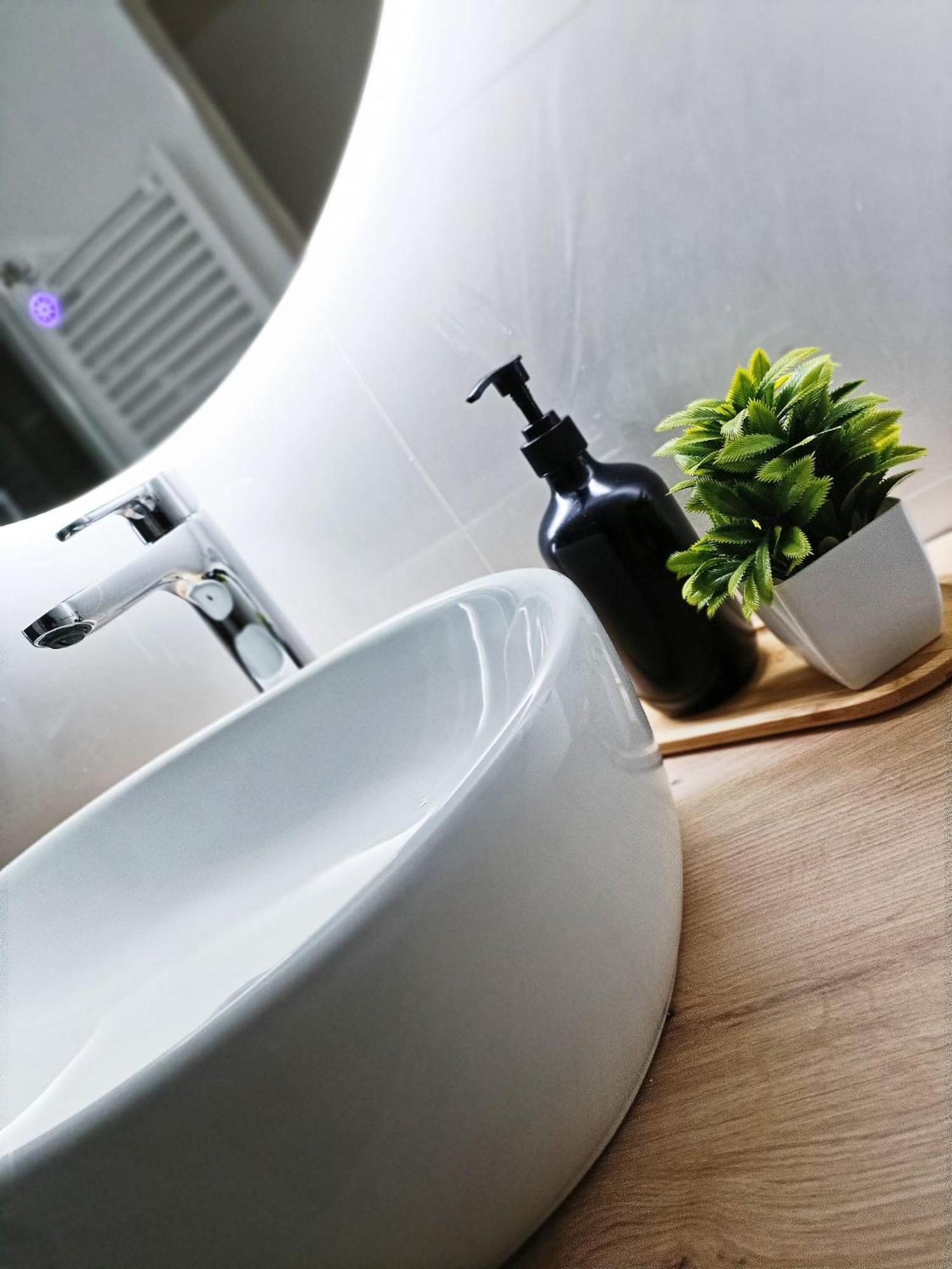 Violeta Suite Madrid Buitenkant foto