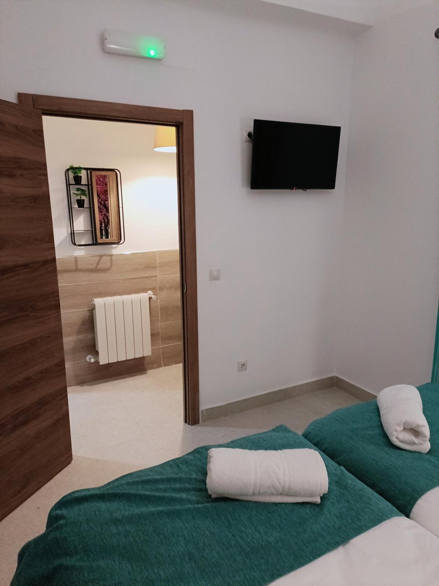 Violeta Suite Madrid Buitenkant foto